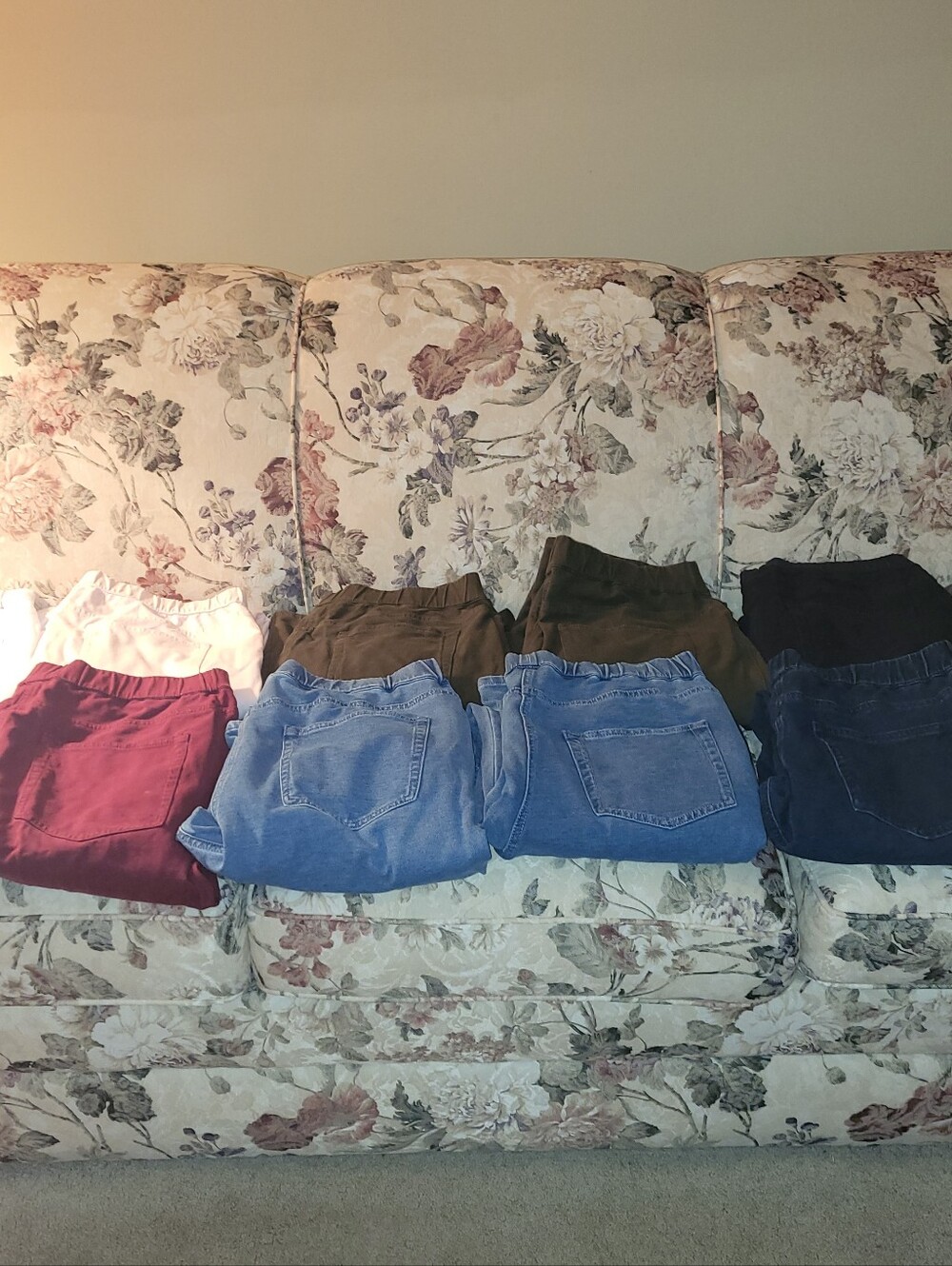 Huge Lot Of Women's Size Large Quacker Factory Pull on Pants